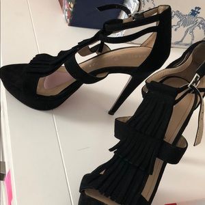 Ruffled-detail Heels 🖤